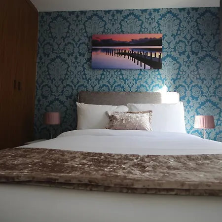 Ellis Quay By The Key Collection *